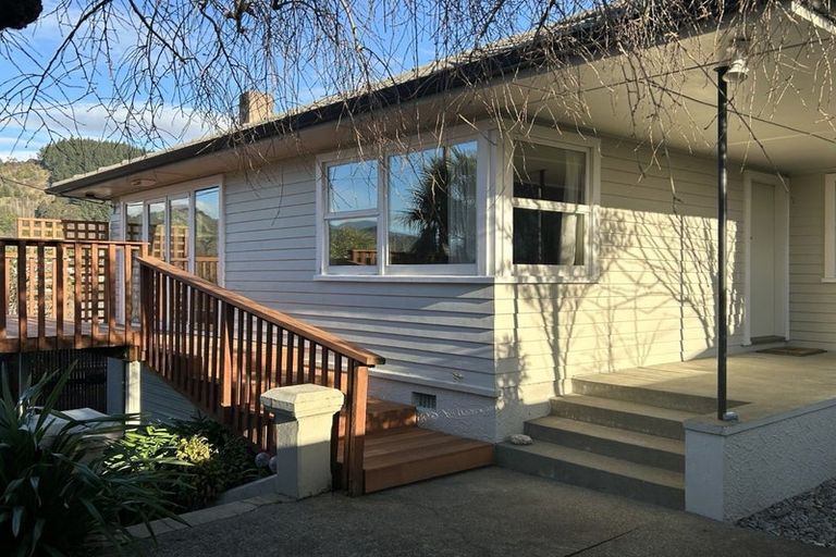 Photo of property in 98 Mount Street, Nelson South, Nelson, 7010