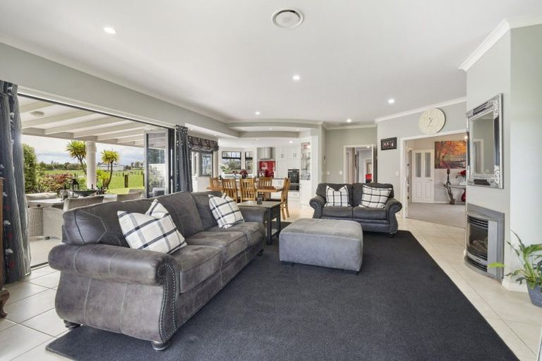 Photo of property in 456 Stoney Creek Road, Kelvin Grove, Palmerston North, 4470