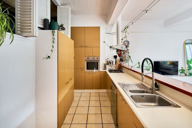 Photo of property in Palazzo, 2/42 Vivian Street, Te Aro, Wellington, 6011