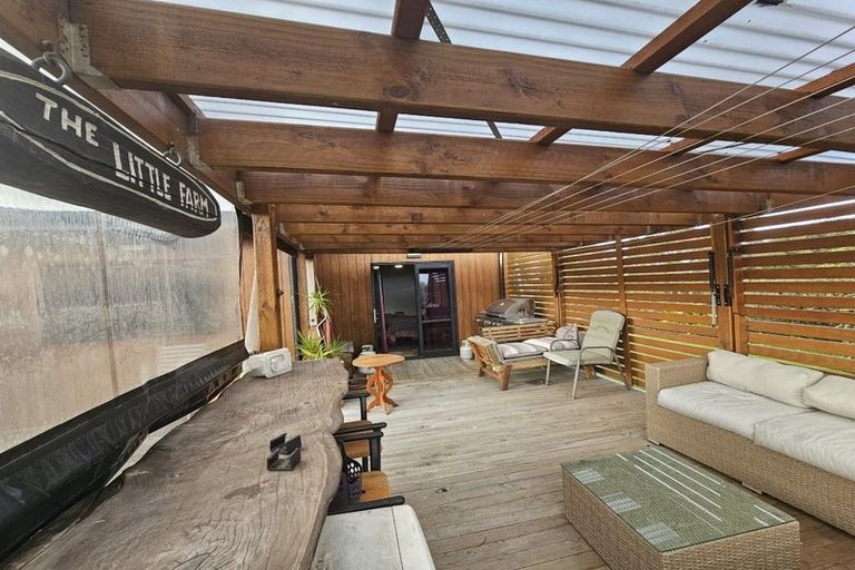 Photo of property in 306 Waitaha Road South, Welcome Bay, Tauranga, 3175