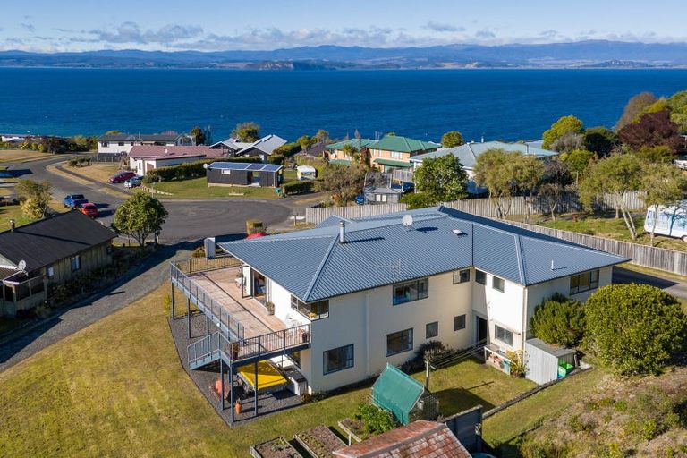 Photo of property in 33 Turangitukua Terrace, Kuratau, Turangi, 3381