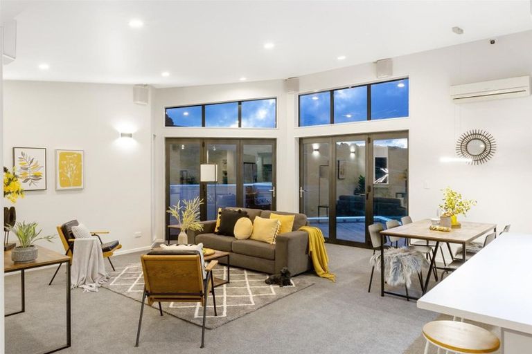 Photo of property in 15 Patiki Place, Titahi Bay, Porirua, 5022