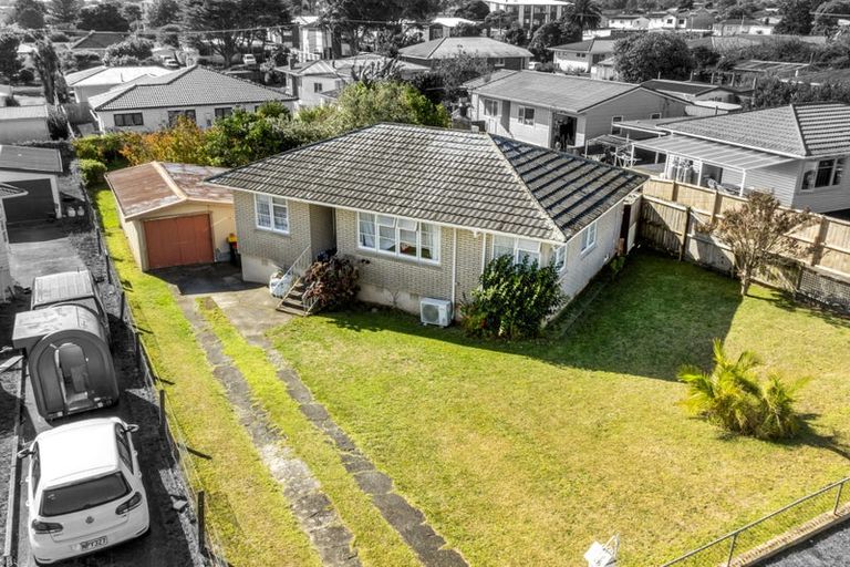 Photo of property in 64 Tawa Crescent, Manurewa, Auckland, 2102