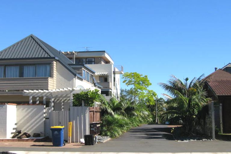 Photo of property in 48 Kitchener Road, Milford, Auckland, 0620