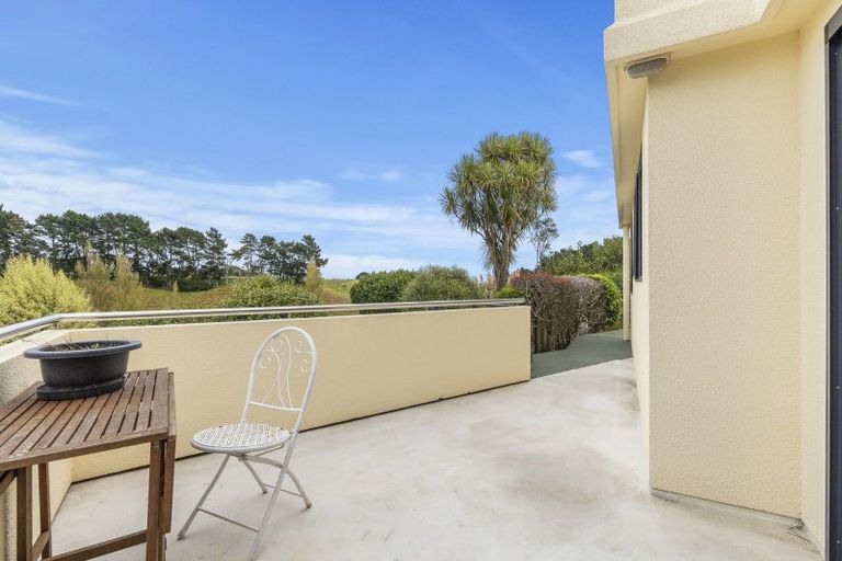 Photo of property in 15 Townsend Road, Paraite, New Plymouth, 4373