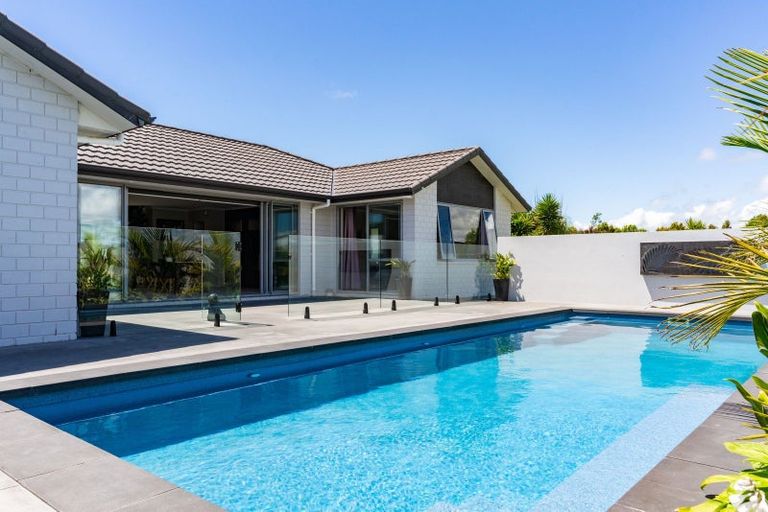 Photo of property in 70 Jack Boyd Drive, Mangawhai Heads, Kaiwaka, 0573