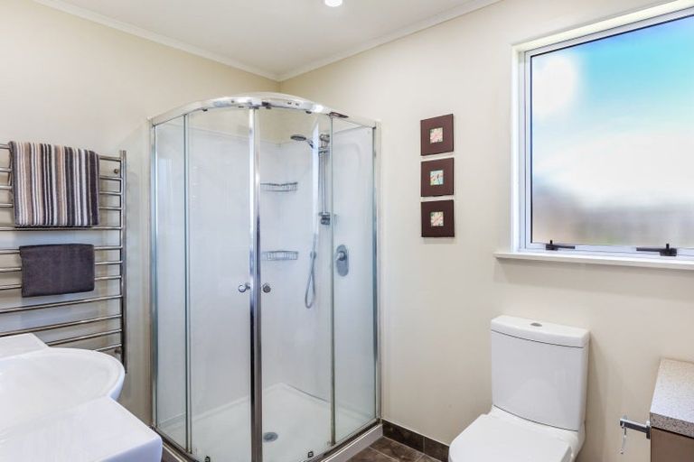 Photo of property in 52 Whakaroa Road, Kinloch, Taupo, 3385