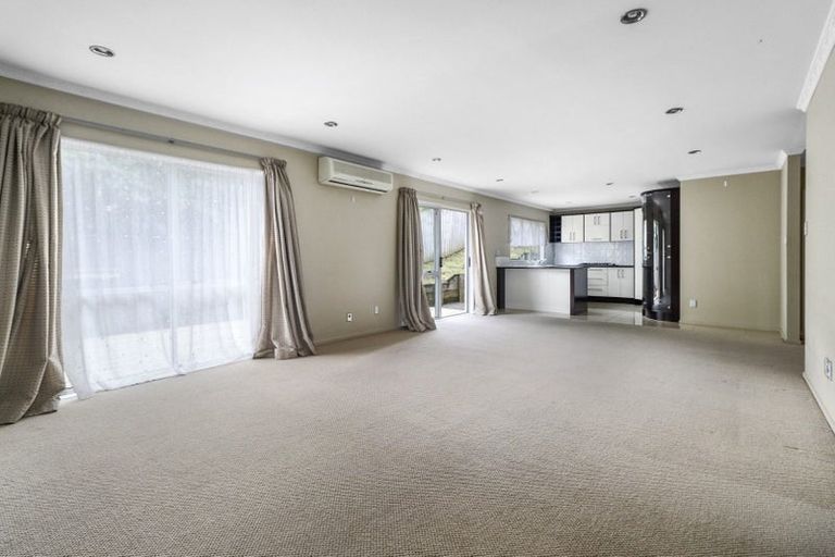 Photo of property in 237 Titirangi Road, Titirangi, Auckland, 0604