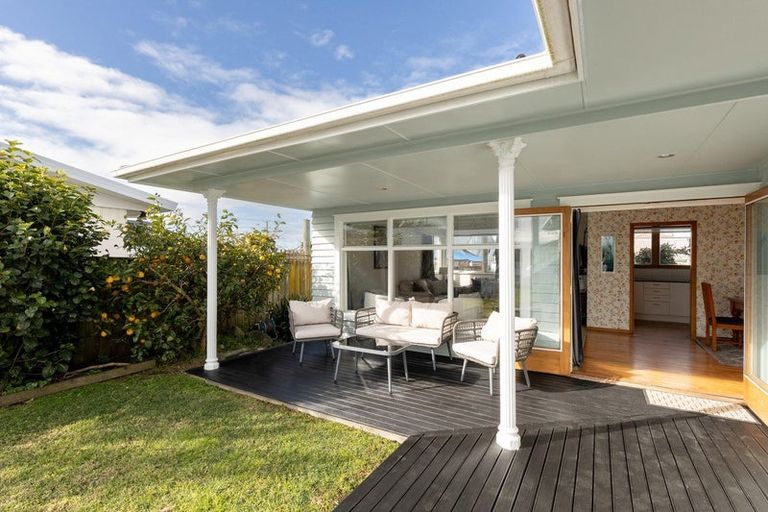 Photo of property in 8a Short Street, Otumoetai, Tauranga, 3110