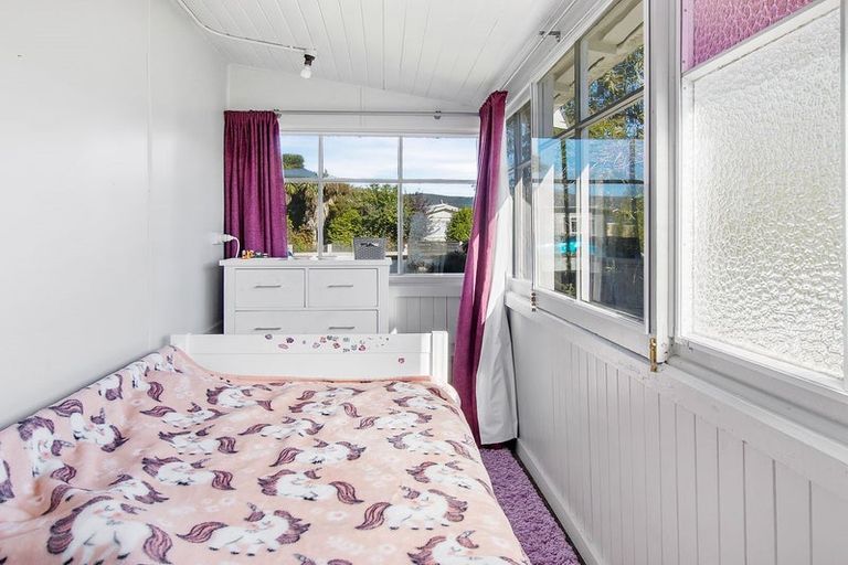 Photo of property in 30 Parsonage Road, Waimate, 7924