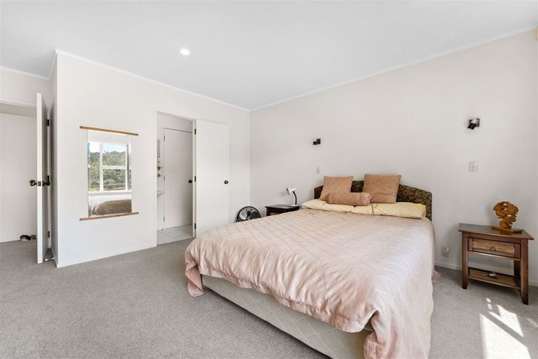 Photo of property in 104 Awa Road, Kumeu, 0891