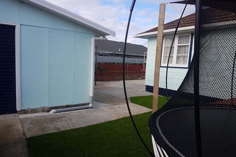 Photo of property in 1a Carey Street, Longburn, Palmerston North, 4412