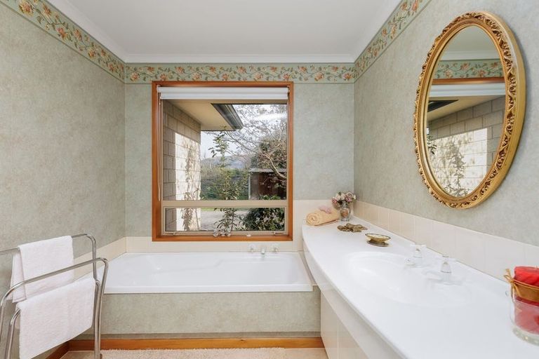 Photo of property in 10 Victoria Street, Waimate, 7924