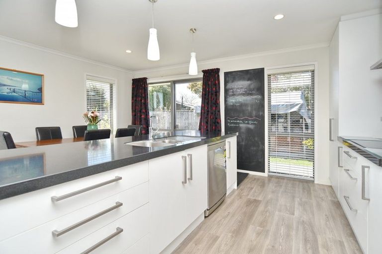 Photo of property in 34 Puhara Avenue, Parklands, Christchurch, 8083