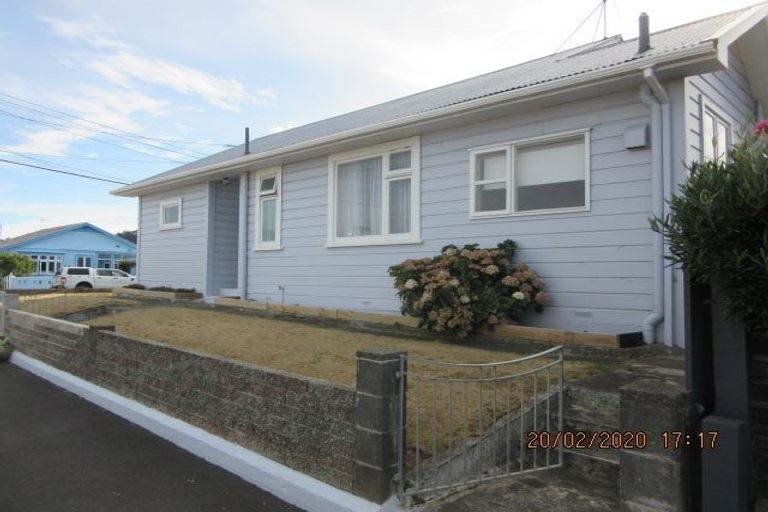 Photo of property in 122 Yule Street, Lyall Bay, Wellington, 6022