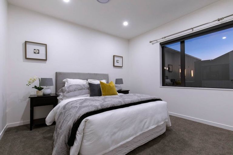 Photo of property in 74 Te Oneroa Way, Long Bay, Auckland, 0630