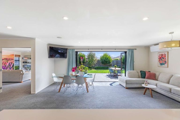 Photo of property in 11 Larne Place, Belfast, Christchurch, 8051