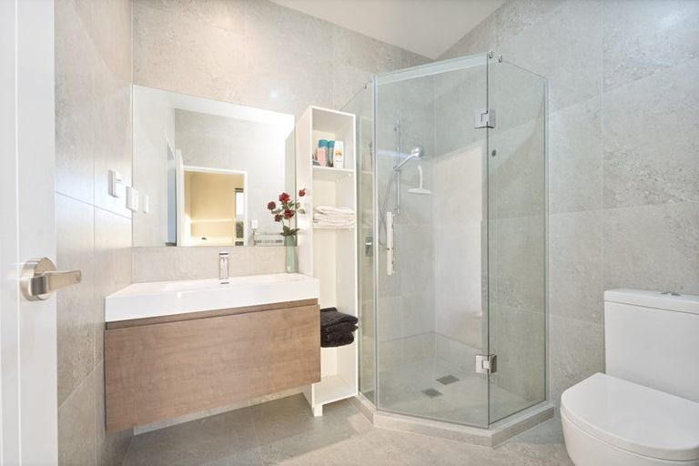 Photo of property in 25 Gilbransen Road, Kumeu, 0810