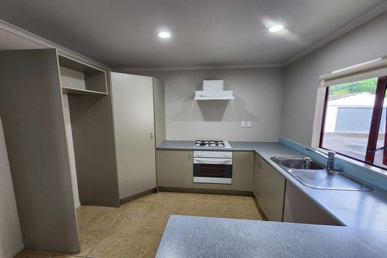 Photo of property in 53c Woodglen Road, Glen Eden, Auckland, 0602