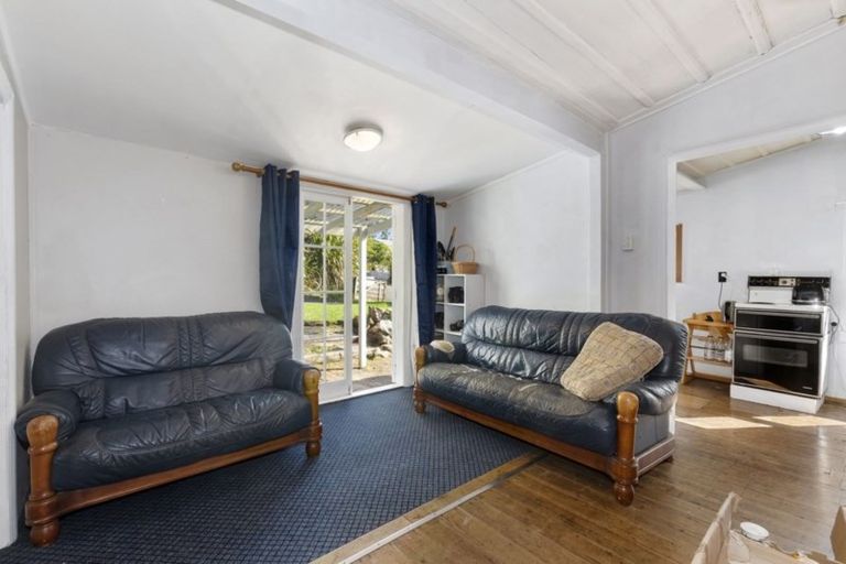 Photo of property in 45 View Road, Hikurangi, 0114