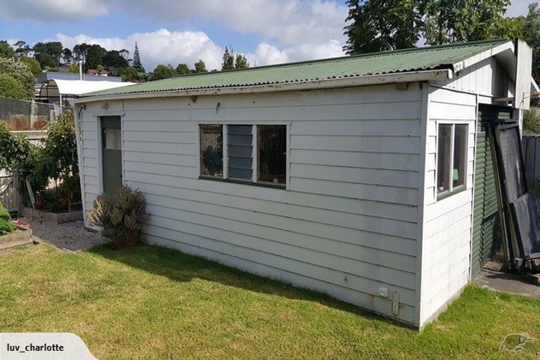 Photo of property in 109 Sunnynook Road, Forrest Hill, Auckland, 0620