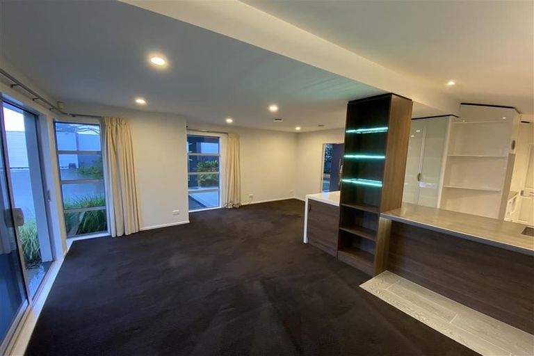 Photo of property in 6 Muripara Avenue, Point Chevalier, Auckland, 1022