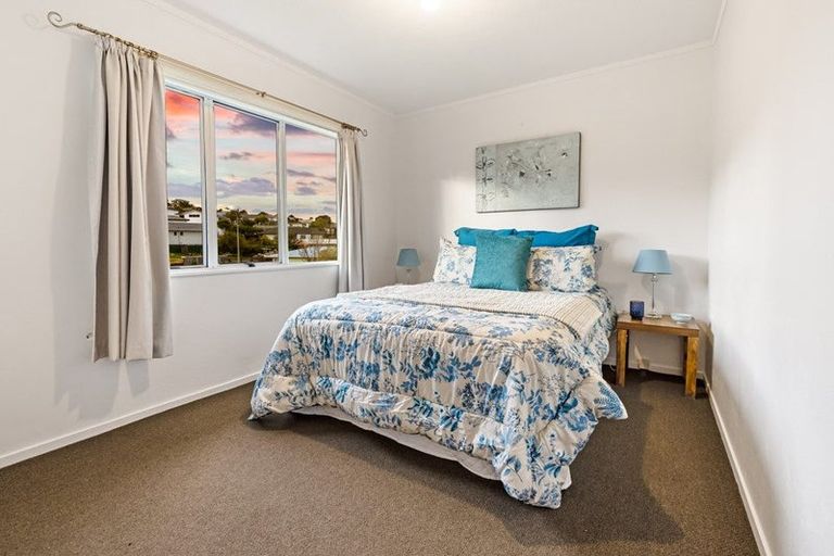 Photo of property in 24 Garton Drive, Massey, Auckland, 0614