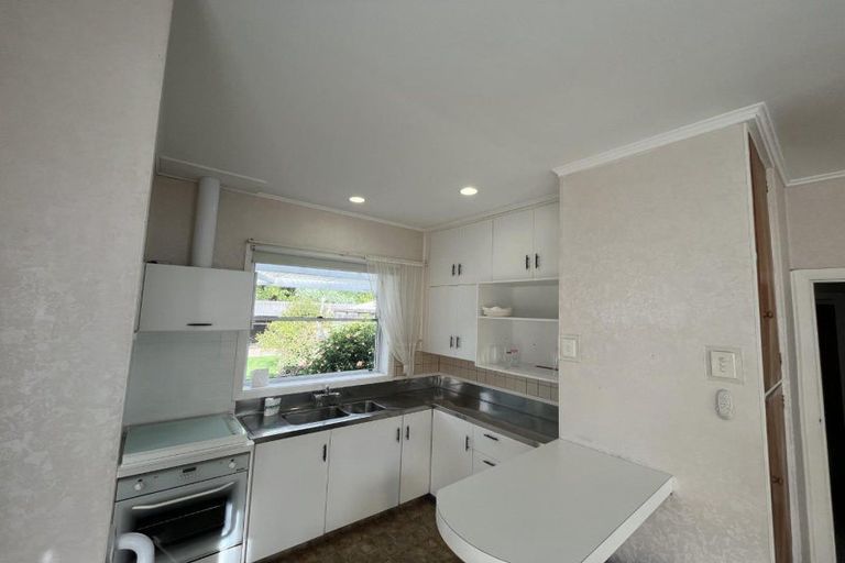 Photo of property in 27 Somerset Street, Brooklands, New Plymouth, 4310