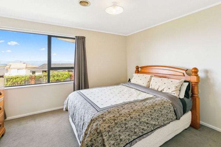 Photo of property in 2 Sirsi Terrace, Broadmeadows, Wellington, 6035
