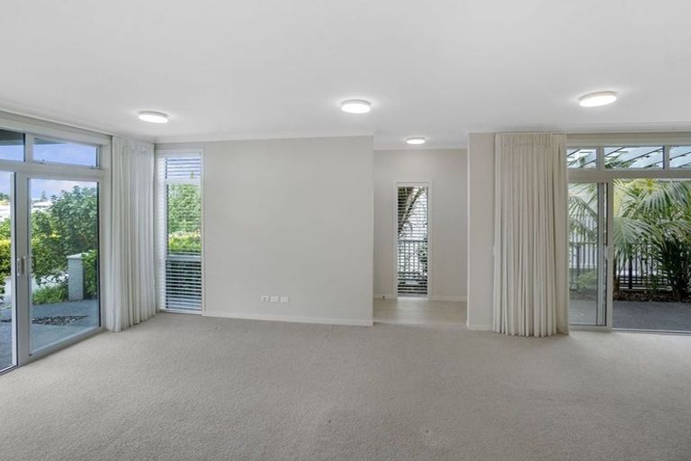Photo of property in 16 Plantation Terrace, Orewa, 0931