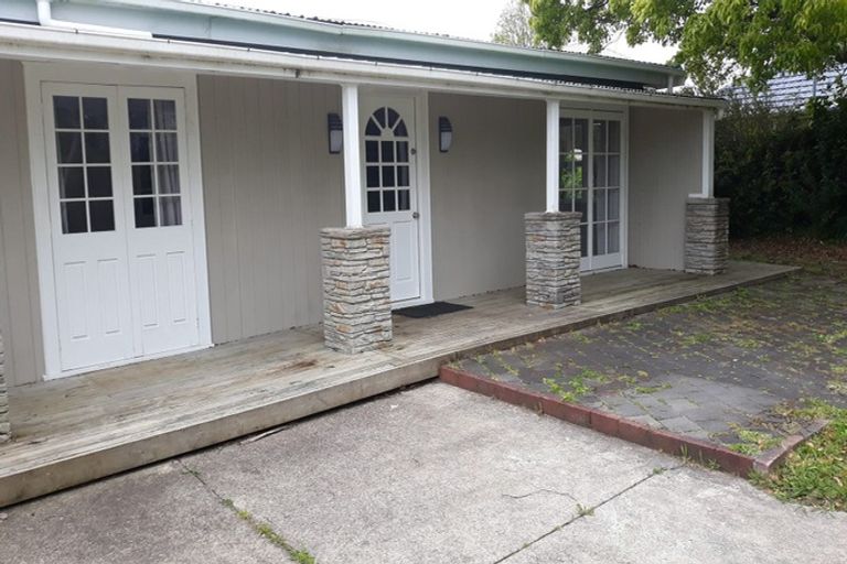 Photo of property in 5 Denver Avenue, Sunnyvale, Auckland, 0612