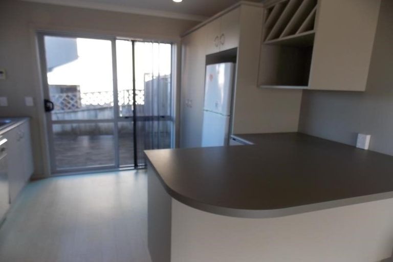 Photo of property in 81 Dress Circle, Newlands, Wellington, 6037