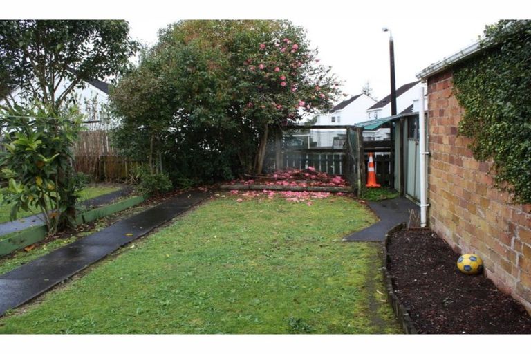 Photo of property in 21a Manse Street, Regent, Whangarei, 0112