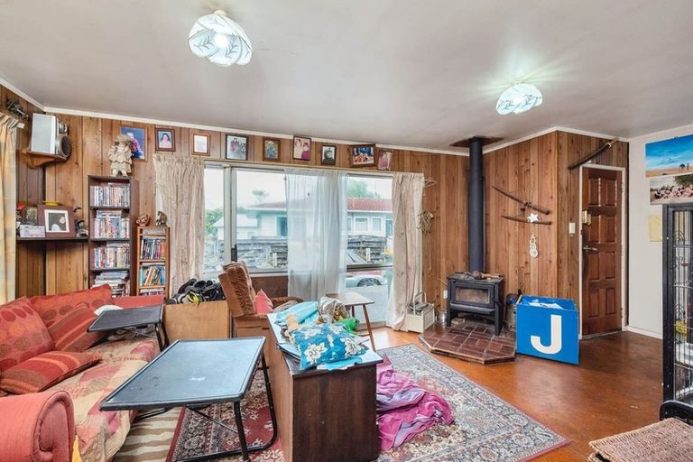 Photo of property in 56 Tabitha Crescent, Henderson, Auckland, 0612