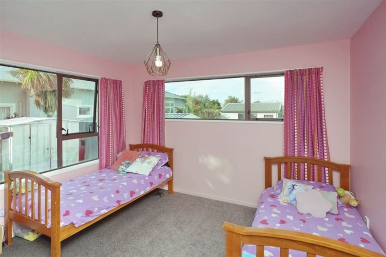 Photo of property in 19 Gilbert Street, Amberley, 7410