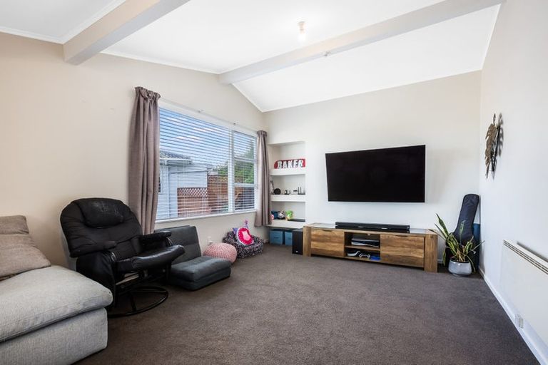 Photo of property in 5 Spey Place, Papakowhai, Porirua, 5024