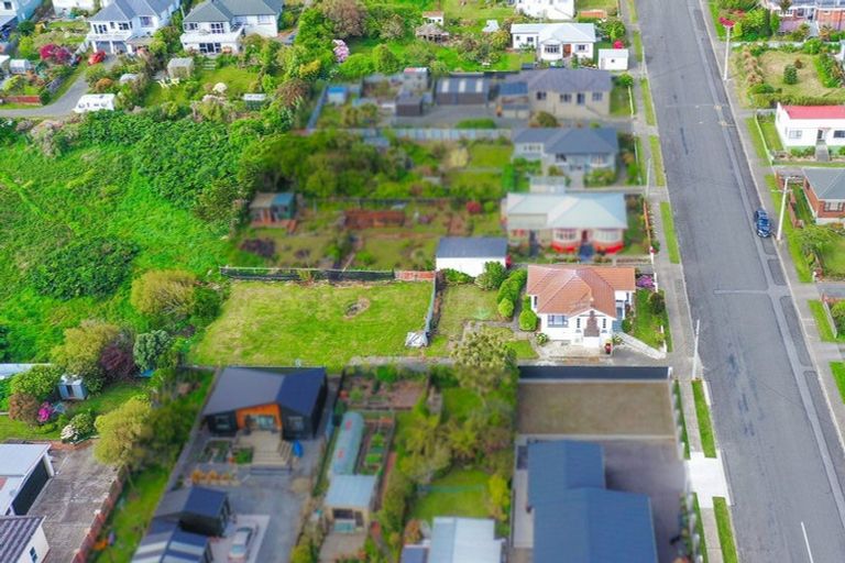 Photo of property in 12 Walker Street, Bluff, 9814