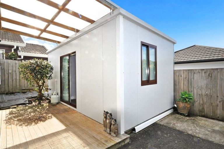 Photo of property in 1 Mackwell Road, Fairview Heights, Auckland, 0632