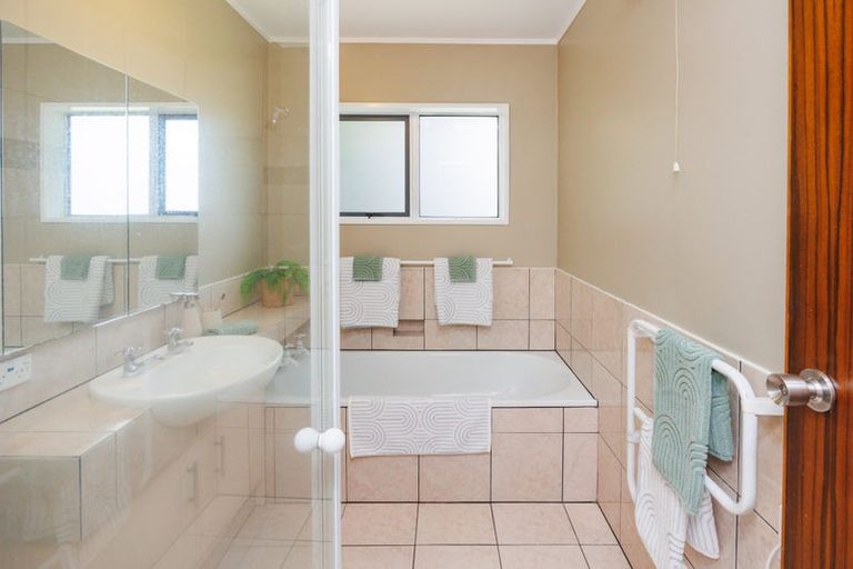 Photo of property in 8c Ihaka Street, Hokowhitu, Palmerston North, 4410