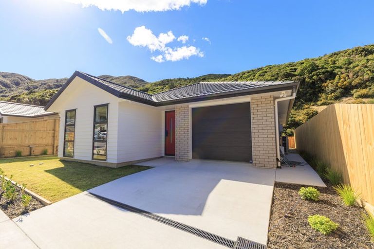 Photo of property in 130 Silverstream Road, Crofton Downs, Wellington, 6035