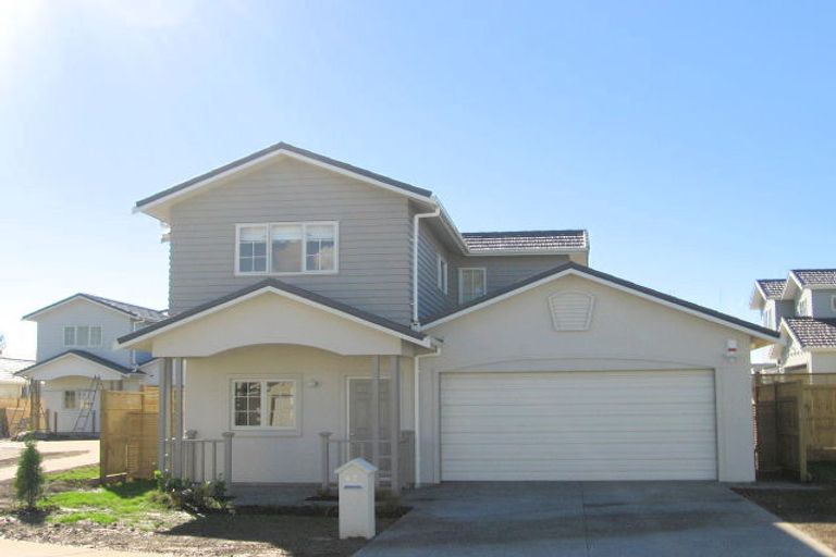 Photo of property in 42 Mulvaney Crescent, Henderson, Auckland, 0612