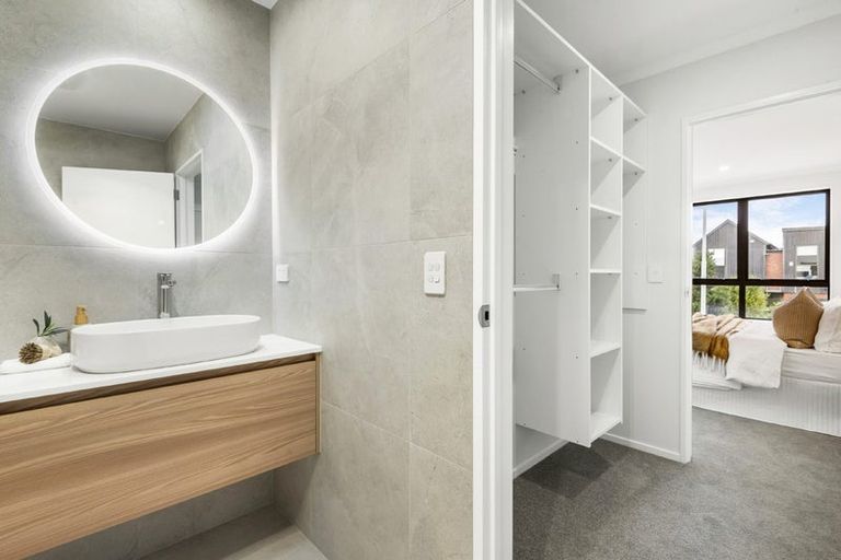 Photo of property in 22 Waka Moana Drive, Hobsonville, 0616