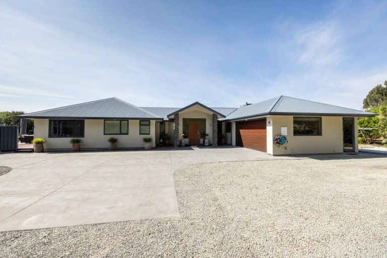 Photo of property in 64 Waipuka Road, Waimarama, Havelock North, 4294