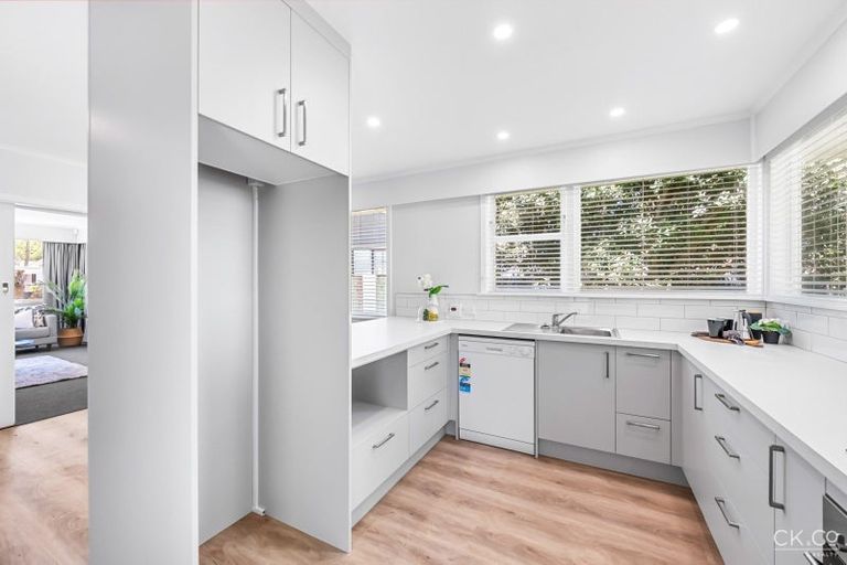 Photo of property in 4 Snell Grove, Clouston Park, Upper Hutt, 5018