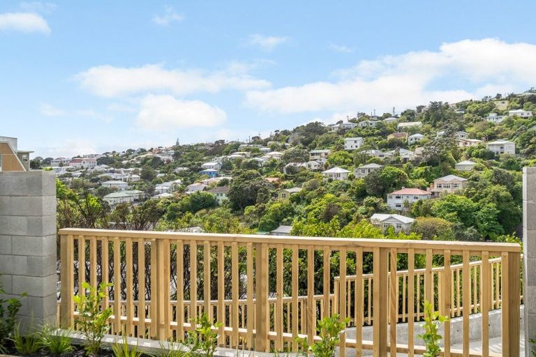 Photo of property in 2/69 Tiketike Way, Brooklyn, Wellington, 6021