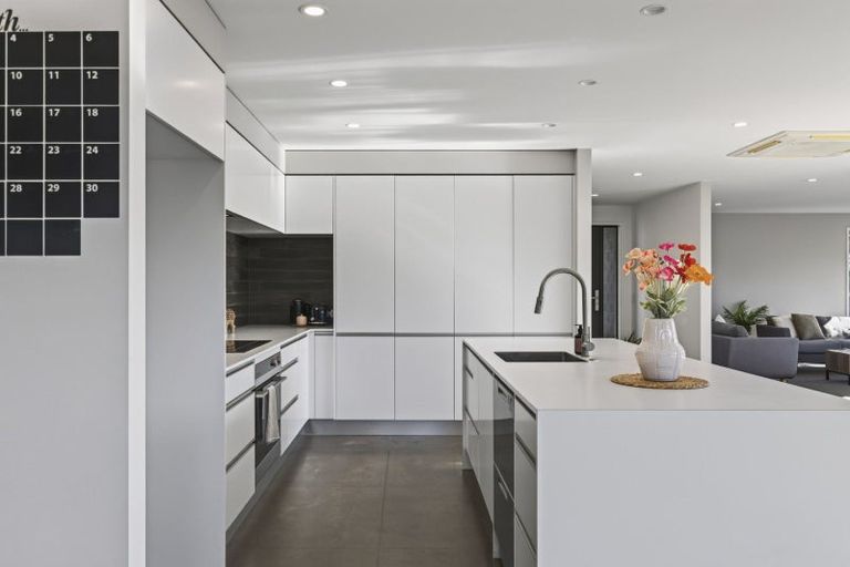 Photo of property in 10 Masters Lane, Waitara, 4320