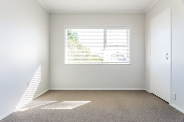 Photo of property in 46 Woodstock Road, Forrest Hill, Auckland, 0620