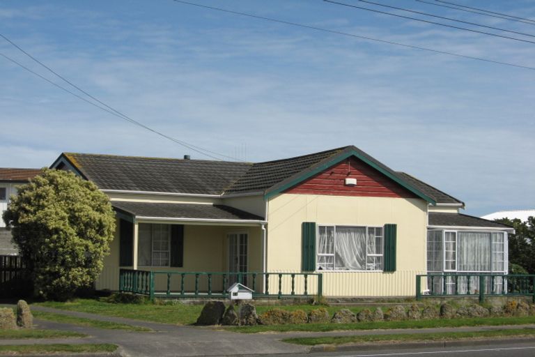 Photo of property in 21 Cornfoot Street, Castlecliff, Whanganui, 4501