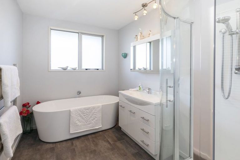 Photo of property in 43 Dunbarton Street, Redwood, Christchurch, 8051