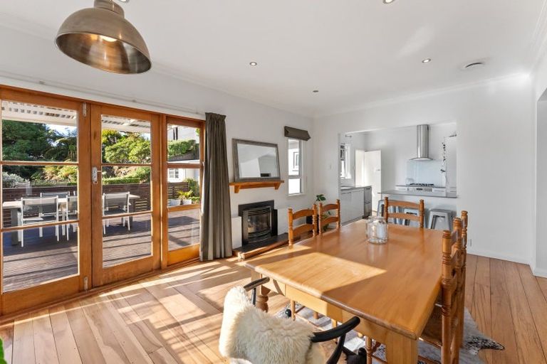 Photo of property in 384 Devon Street West, Lynmouth, New Plymouth, 4310